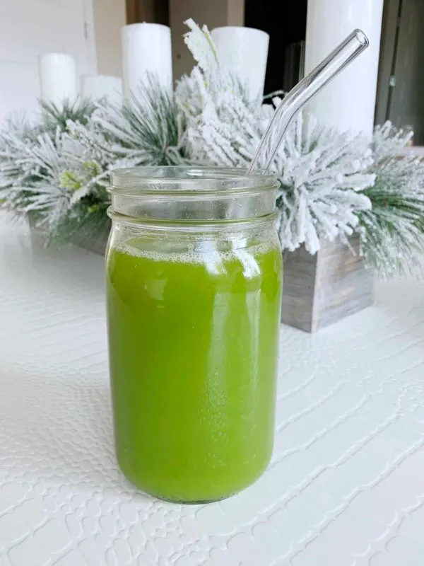 3 Reasons To Start Your Day With Celery Juice