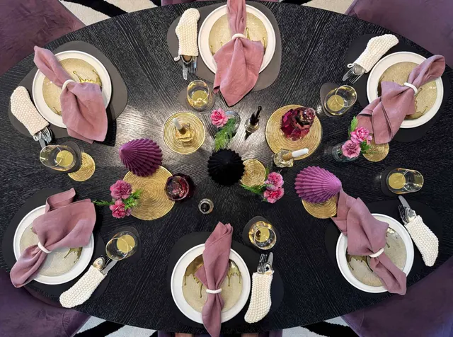 A Glamorous Holiday Table With A Non-Traditional Twist