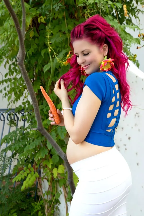 Natural Remedies for Morning Sickness + Baby Update Week 22 & 23