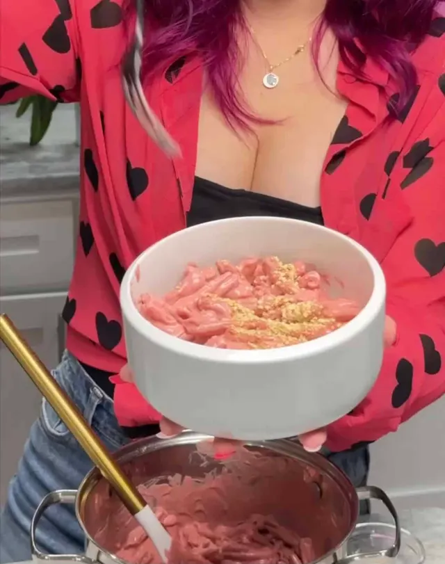 Pink Pasta Sauce with Hidden Veggies