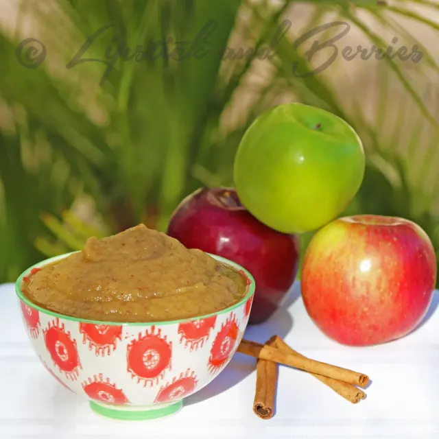 Raw Spiced Applesauce