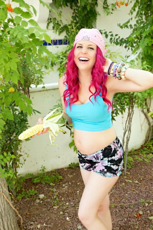 Three Tips for Managing Mom Life With A Smile + Week 21 Baby Update & A Giveaway