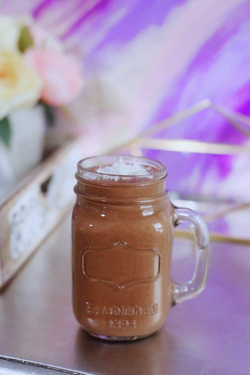 Almond Joy Smoothie that tastes just like the candy bar! Vegan and refined sugar-free.